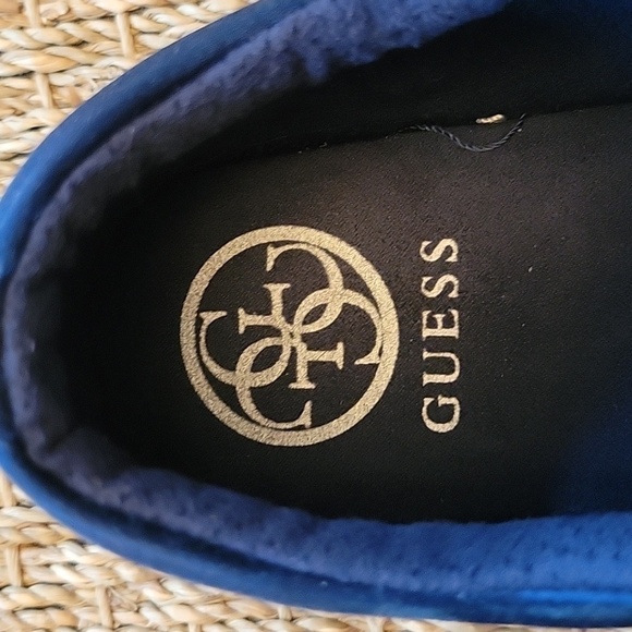 GUESS blue suede shoes with rhinestones.  Very good condition size 8M. - Picture 8 of 9